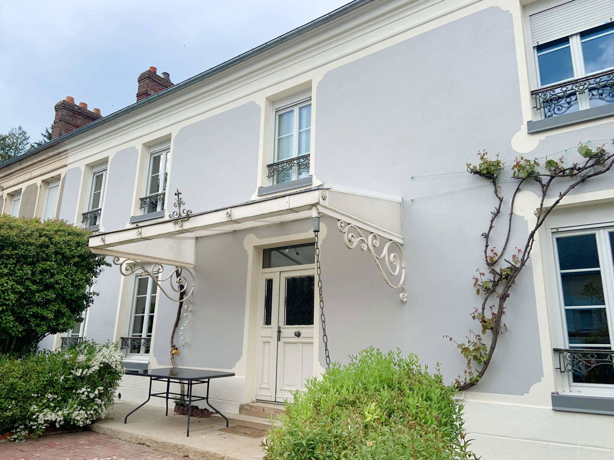 découvrez nos solutions professionnelles pour la rénovation de la façade de votre maison. redonnez-lui beauté et protection grâce à nos experts en travaux de façade.