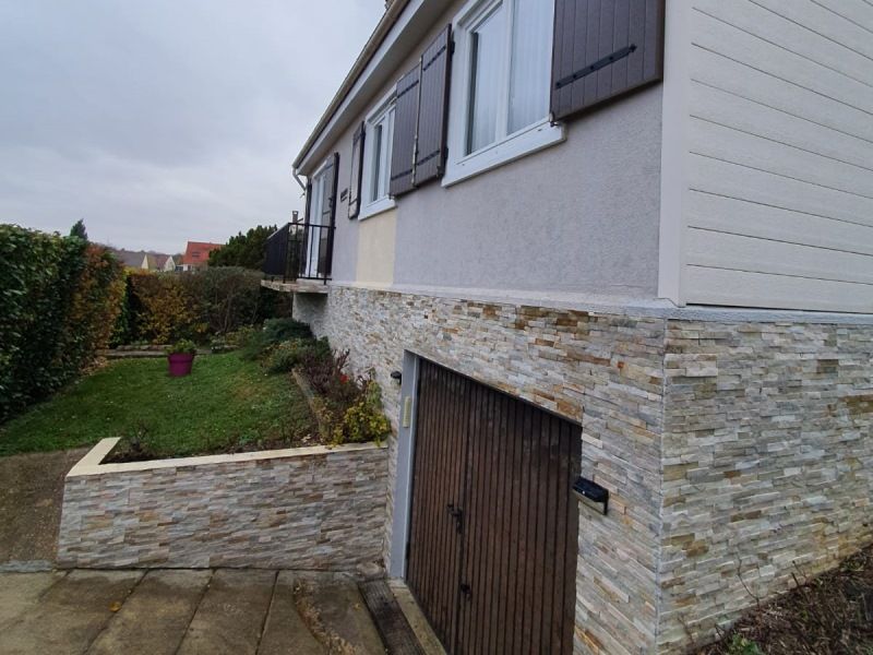 découvrez nos conseils et services professionnels pour la rénovation de la façade de votre maison, améliorez son esthétisme et augmentez sa valeur durablement.