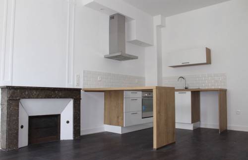 expert en rénovation intérieure à paris 13, nous transformons votre espace en alliant design, confort et fonctionnalité. faites confiance à nos professionnels pour un service sur mesure et de qualité.