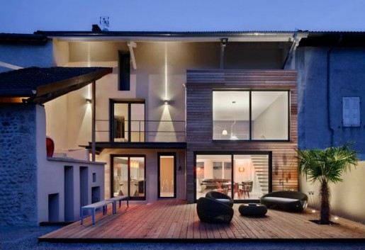 découvrez nos conseils et solutions pour la rénovation de votre maison : amélioration, modernisation et optimisation de votre habitat.