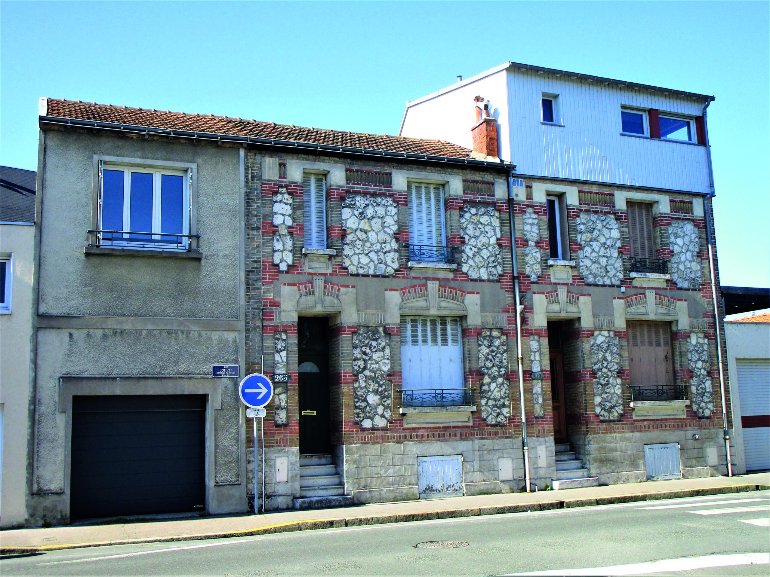 découvrez à qui vous adresser pour réussir la rénovation de votre maison : professionnels qualifiés, artisans spécialisés, et conseils pratiques pour un projet serein.