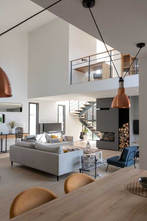 découvrez nos services de rénovation de maison réalisés par des architectes experts, alliant design, fonctionnalité et optimisation de l'espace pour transformer votre habitat.