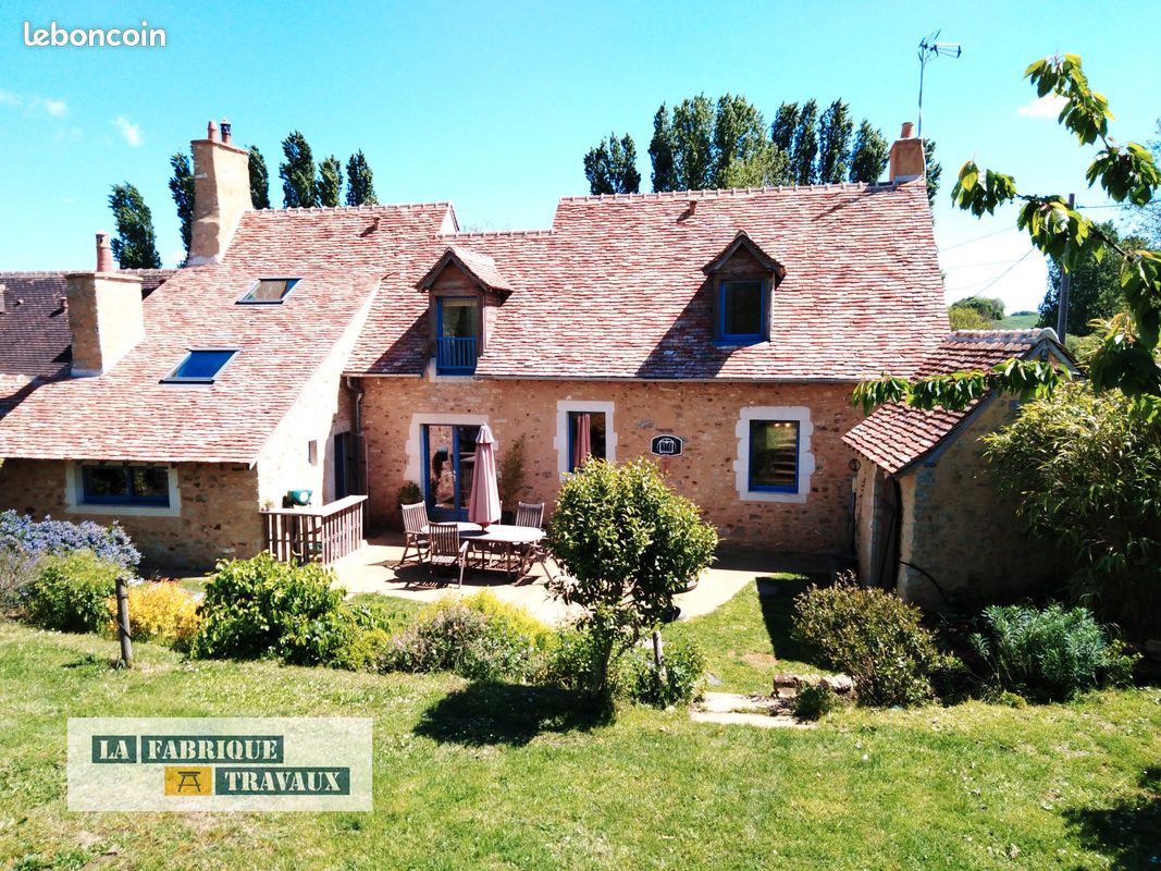 découvrez nos services experts en rénovation de maison réalisés par des artisans qualifiés pour un résultat de qualité et durable.