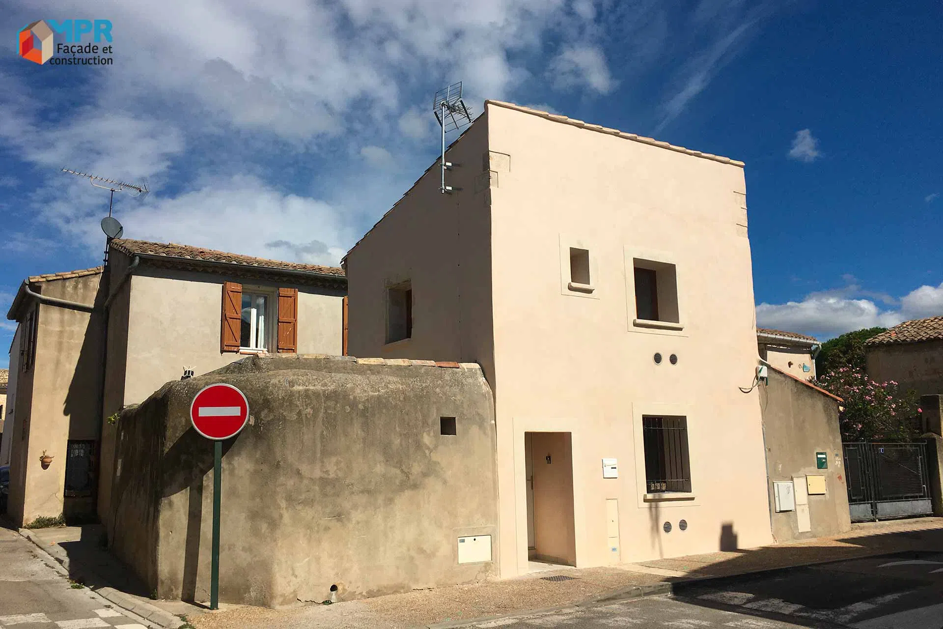 découvrez nos conseils et solutions pour la rénovation de votre maison de village, alliant charme et modernité pour un habitat confortable et authentique.