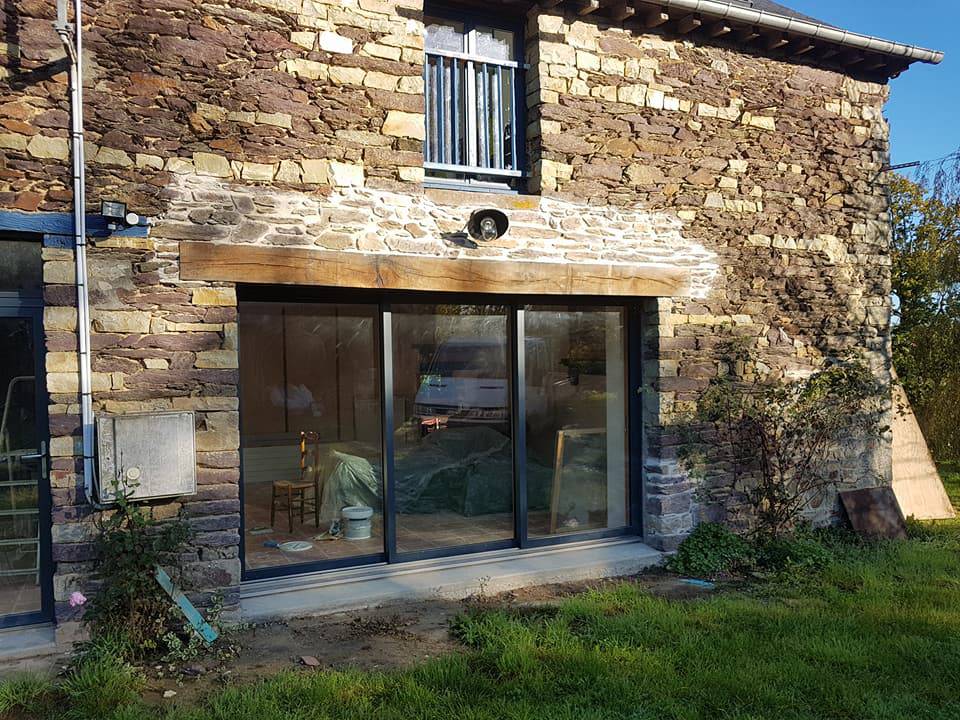 découvrez nos conseils et astuces pour la rénovation réussie de votre maison en pierre, alliant charme traditionnel et confort moderne.