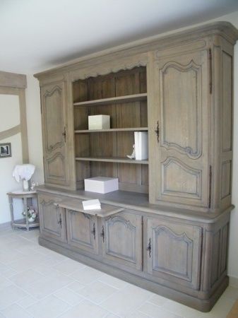 service professionnel de rénovation de meubles anciens à paris. redonnez vie à vos pièces d'exception avec notre savoir-faire traditionnel et nos techniques modernes.