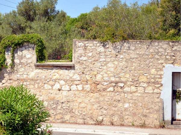 découvrez nos conseils et solutions pour la rénovation de vos murs, afin d'embellir et protéger votre intérieur efficacement.