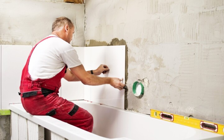 découvrez nos solutions professionnelles pour la rénovation de vos murs : peinture, enduits, réparations et décoration pour un intérieur remis à neuf.