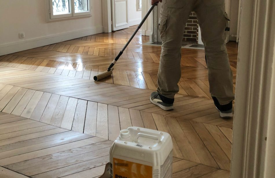 découvrez nos horaires pour la rénovation de parquet à paris. service professionnel et fiable pour redonner vie à vos sols en bois.