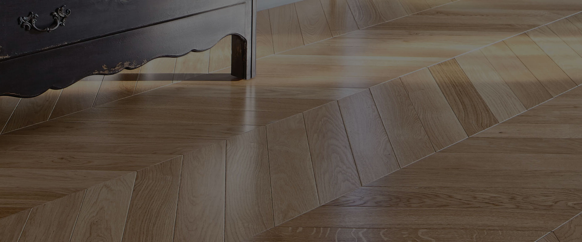 découvrez nos conseils clés pour la rénovation de parquet entre paris et londres, alliant savoir-faire et astuces pour un résultat impeccable.