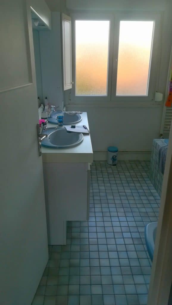 expert en rénovation de salle de bain à lissy, nous transformons votre espace en un lieu moderne et fonctionnel. de la conception à la réalisation, bénéficiez d’un service sur mesure et de qualité.