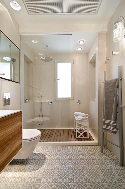 expert en rénovation de salle de bain pour hôtel, nous transformons vos espaces pour allier confort, style et durabilité.