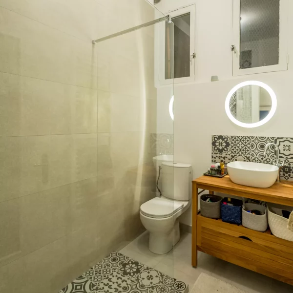 expert en rénovation de salle de bain à toulouse : transformez votre espace avec des solutions sur mesure, design et qualité professionnelle.