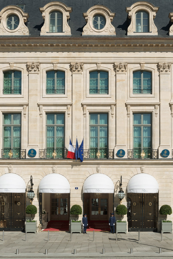 découvrez la rénovation spectaculaire du ritz paris en 2015, alliant luxe intemporel et modernité pour un hôtel emblématique entièrement repensé.