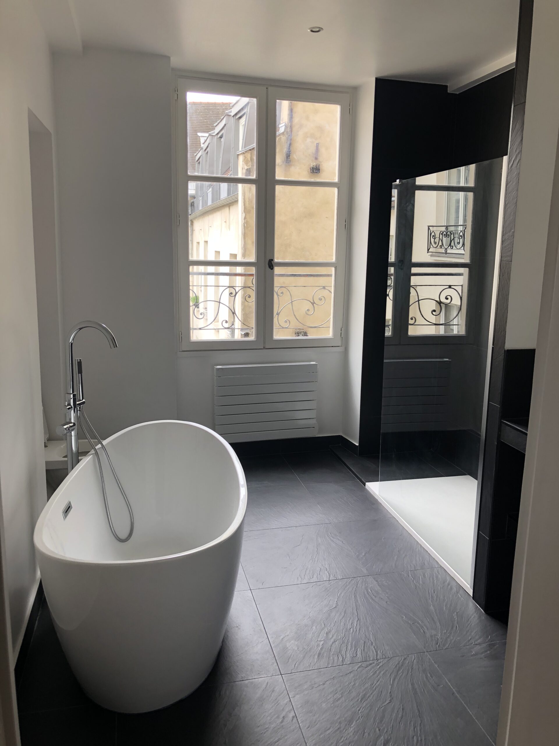 expert en rénovation de surfaces à paris pour 2025, offrant des solutions modernes et durables adaptées à vos besoins.