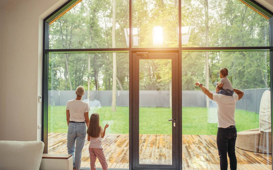 découvrez nos conseils et solutions pour rénover votre baie vitrée efficacement, améliorer son isolation et son esthétique.