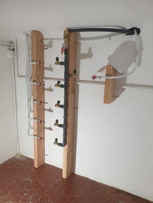 découvrez comment rénover efficacement la colonne d’eaux usées dans une copropriété pour assurer durabilité et conformité aux normes.