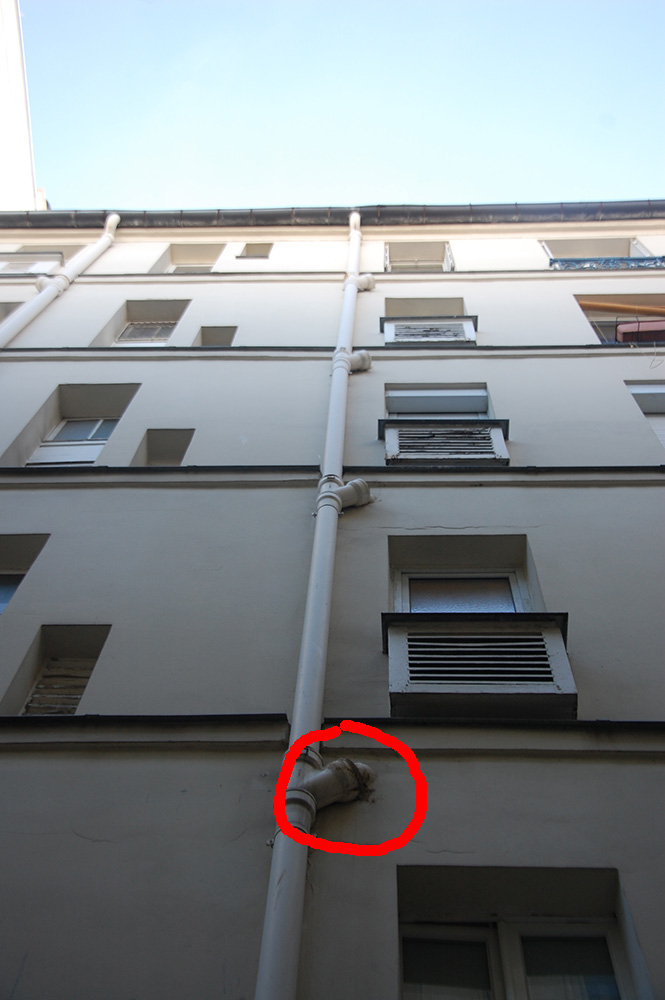 découvrez les meilleures solutions pour rénover efficacement la colonne d'eaux usées dans votre copropriété et garantir un système d'évacuation performant et durable.