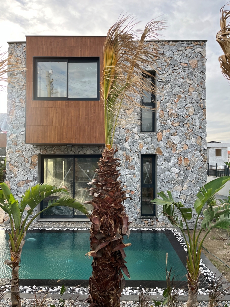 découvrez comment rénover votre maison en pierre en maîtrisant votre budget tout en valorisant votre patrimoine. conseils pratiques et astuces pour un projet réussi.