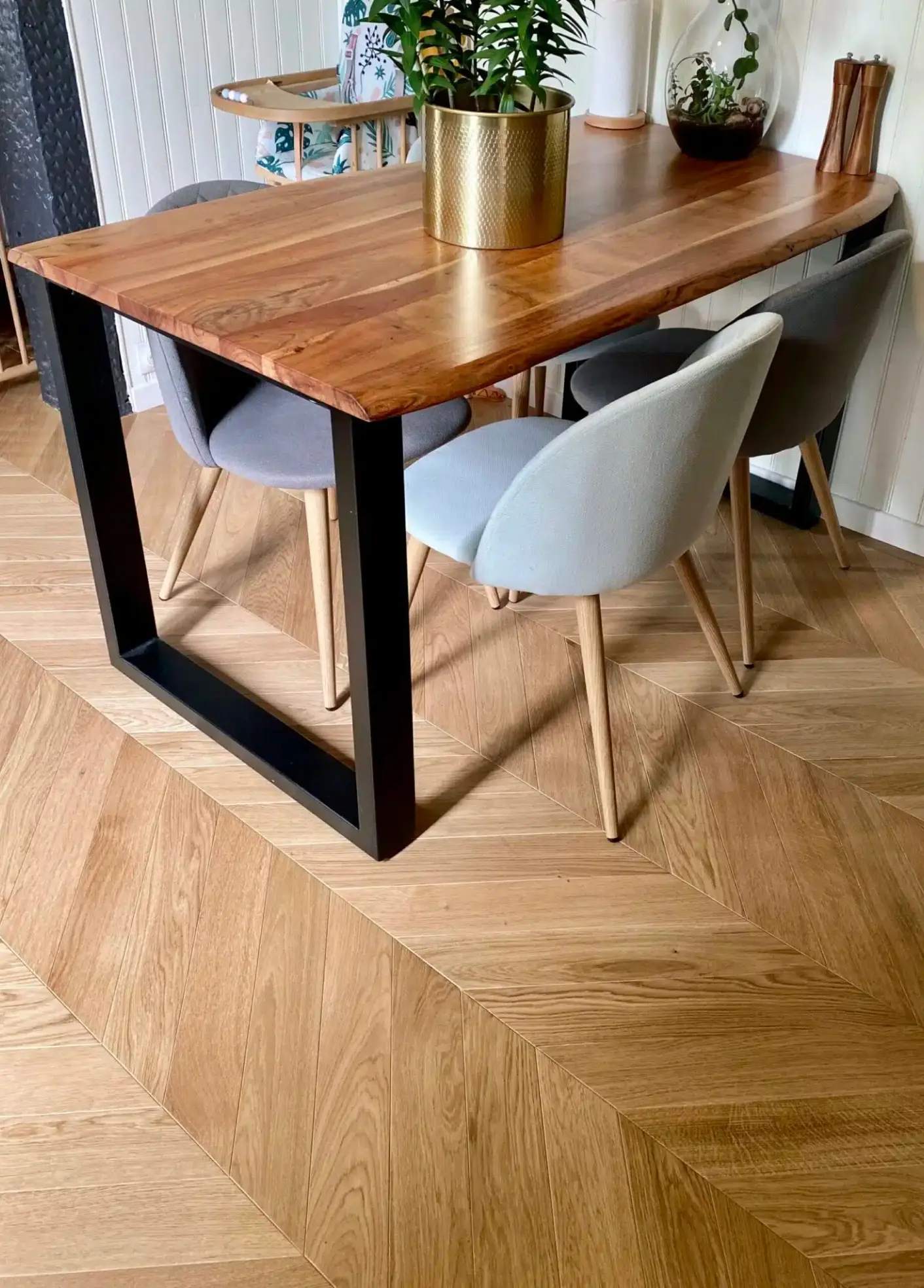 découvrez nos services de rénovation de parquet à paris en 2025 pour un sol éclatant et durable. experts qualifiés, devis personnalisé et réalisation rapide.