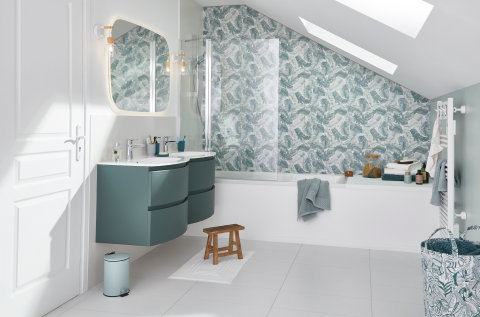 découvrez nos conseils et idées pour rénover une salle de bain mansardée de 5 m2, optimiser l'espace et créer un espace fonctionnel et esthétique.