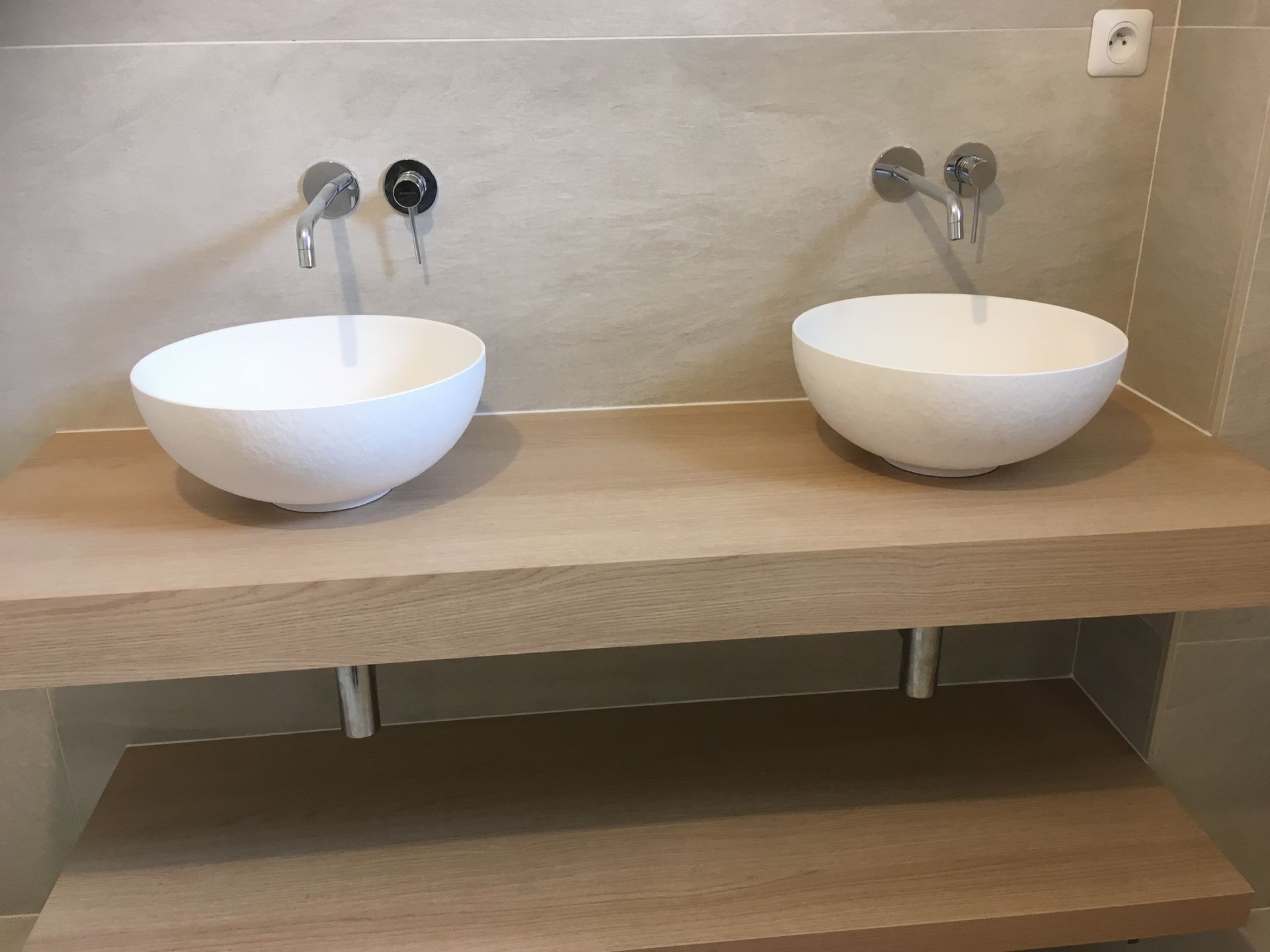découvrez nos conseils pratiques pour rénover votre salle de bain à longueville 77650 et transformer votre espace en un lieu moderne et fonctionnel.