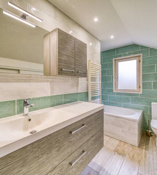 découvrez des conseils pratiques pour rénover votre salle de bain à longueville 77650 et transformez votre espace en un lieu moderne et fonctionnel.