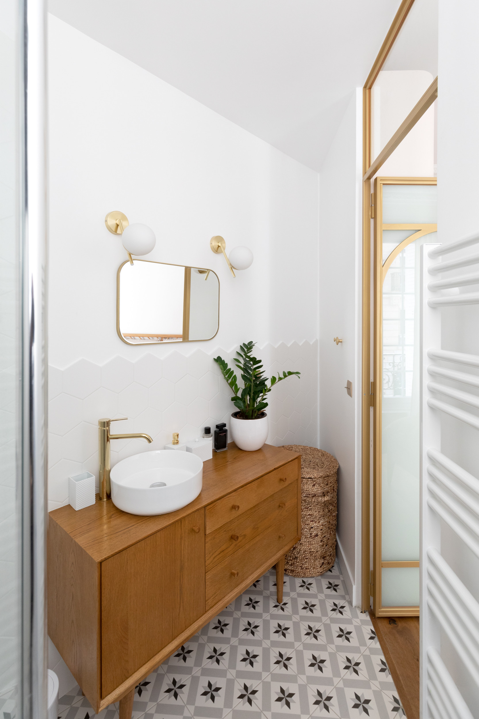 découvrez comment rénover votre salle de bain avec m2 habitat pour un espace moderne, fonctionnel et esthétique. faites confiance à des experts pour transformer votre intérieur.