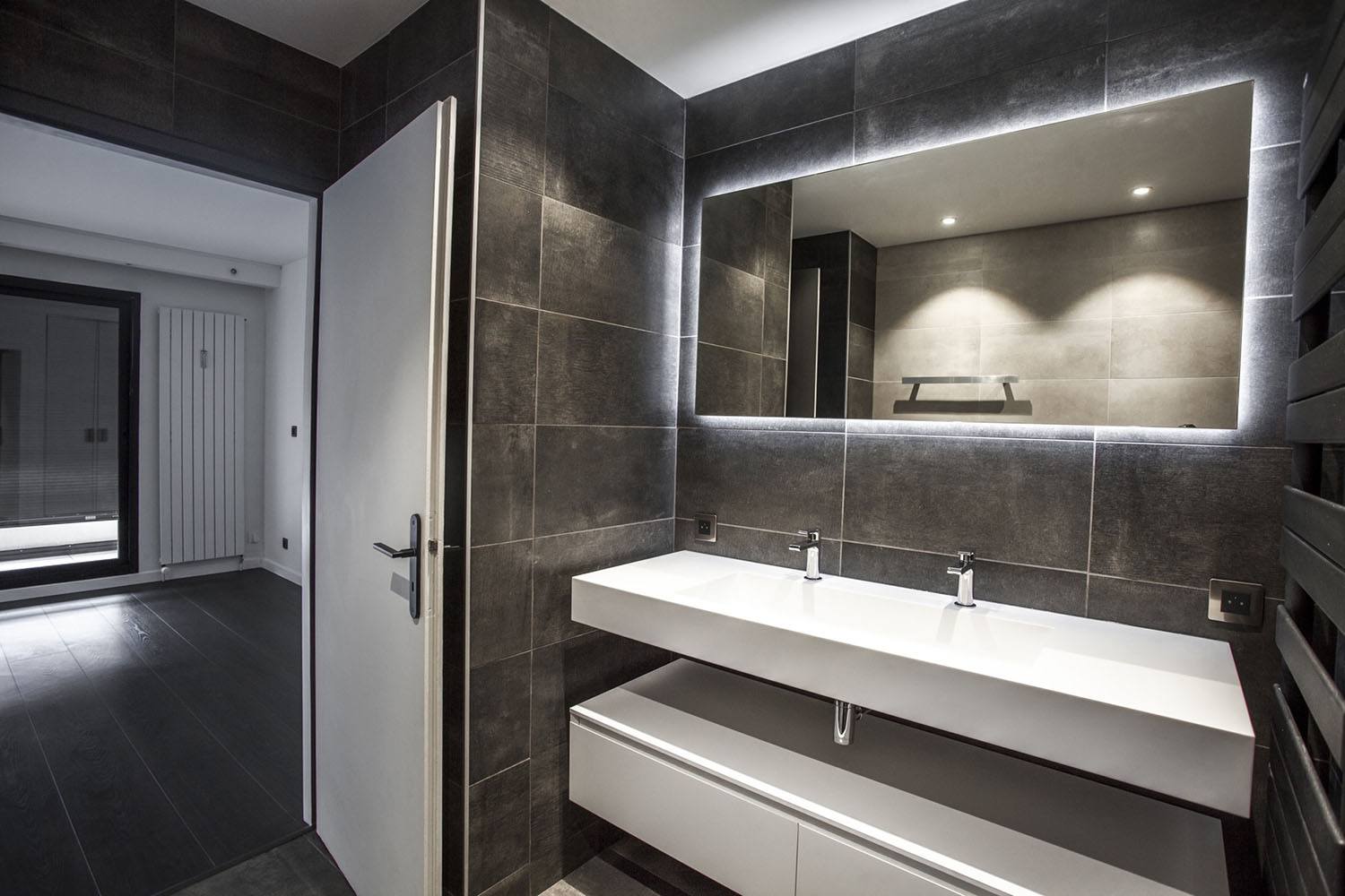 découvrez comment rénover votre salle de bain en salle d'eau moderne et fonctionnelle, avec des conseils pratiques pour optimiser l'espace et choisir les meilleurs matériaux.