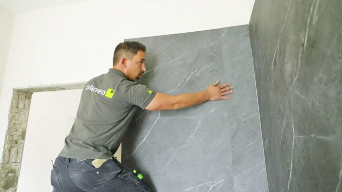 découvrez comment rénover votre salle de bain sans casser le carrelage, avec des astuces simples et des solutions économiques pour un résultat moderne et élégant.