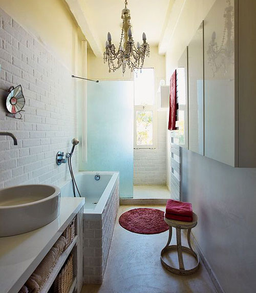 découvrez nos conseils pratiques pour rénover une salle de bain en longueur et optimiser l'espace tout en créant un intérieur moderne et fonctionnel.