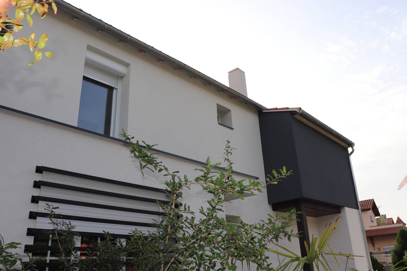 transformez l'apparence de votre maison en rénovant sa façade pour un extérieur neuf, durable et esthétique. découvrez nos conseils et solutions adaptées à tous les styles.