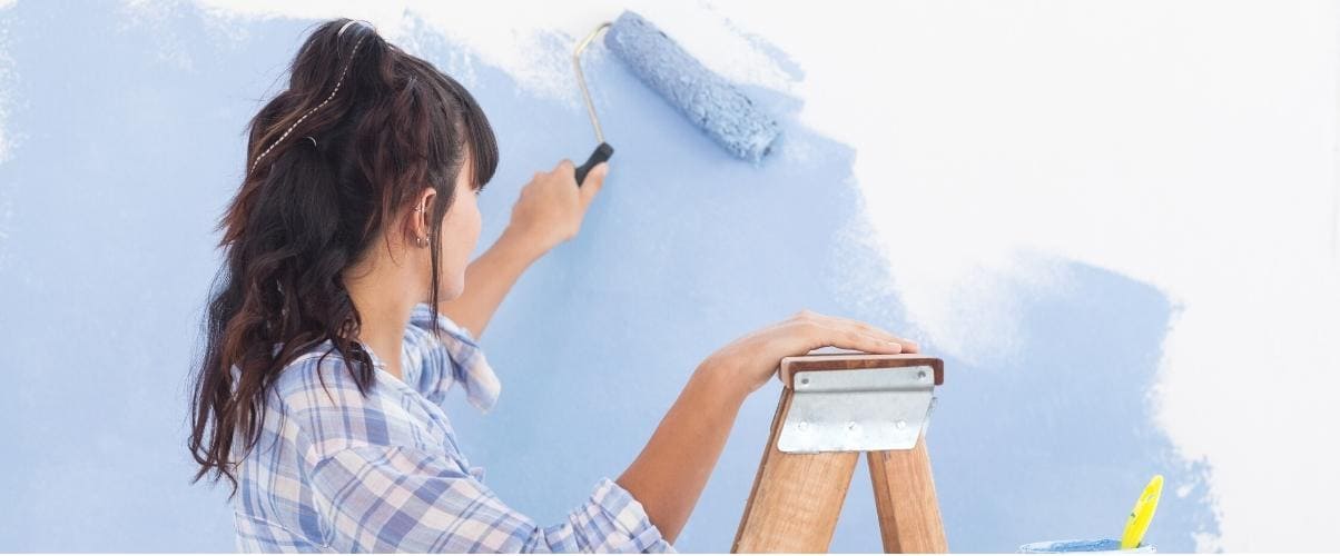 découvrez des astuces économiques pour repeindre votre maison facilement et à moindre coût. conseils pratiques, matériaux abordables et techniques efficaces pour un résultat professionnel.