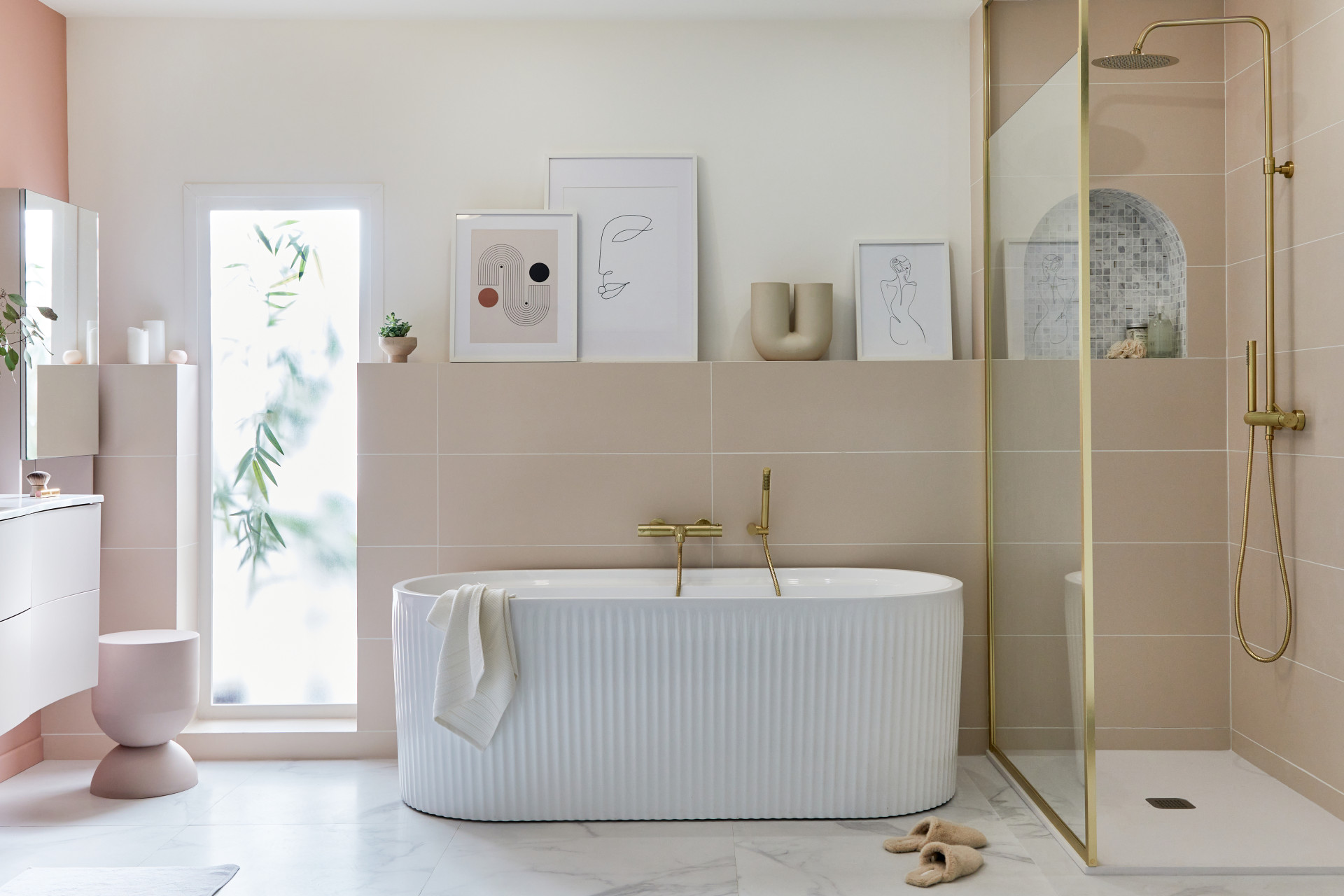 découvrez comment réussir le chiffrage de votre salle de bain pour un projet maîtrisé, du budget aux matériaux, et évitez les mauvaises surprises.