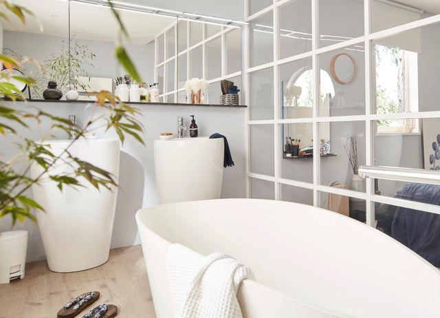 découvrez nos astuces déco et solutions gain de place pour aménager et optimiser votre salle de bain de 8m2 avec style et fonctionnalité.