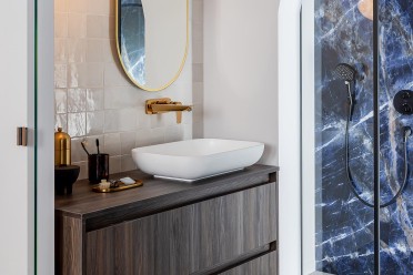 découvrez nos conseils personnalisés et nos prix compétitifs pour aménager votre salle de bain mobalpa sur-mesure, alliant design et fonctionnalité.