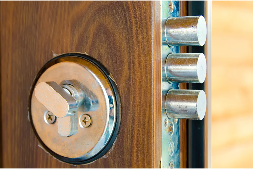 serrurier 24/7 à paris 20, proche bagnolet, intervention rapide et efficace pour tous vos besoins en serrurerie, dépannage urgence, changement de serrure.