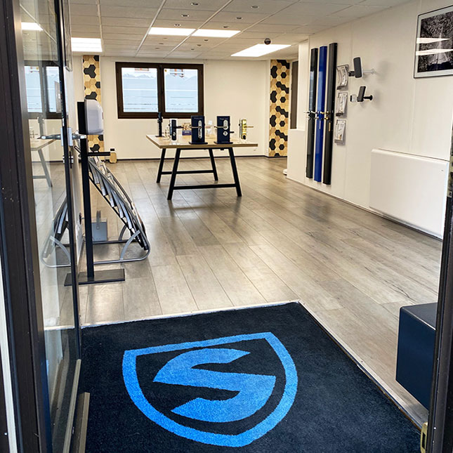 serrurier annecy : intervention rapide et sécurisée pour tous vos besoins en dépannage, installation et réparation de serrures. service fiable 24h/24.