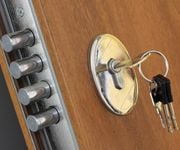 trouvez un serrurier fiable à montélimar pour tous vos besoins en dépannage, installation et réparation. service rapide et professionnel garanti.