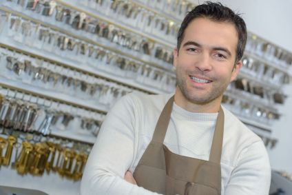 serrurier fiable à marseille, intervention rapide et tarifs pas chers pour tous vos besoins en dépannage, installation et réparation de serrures.