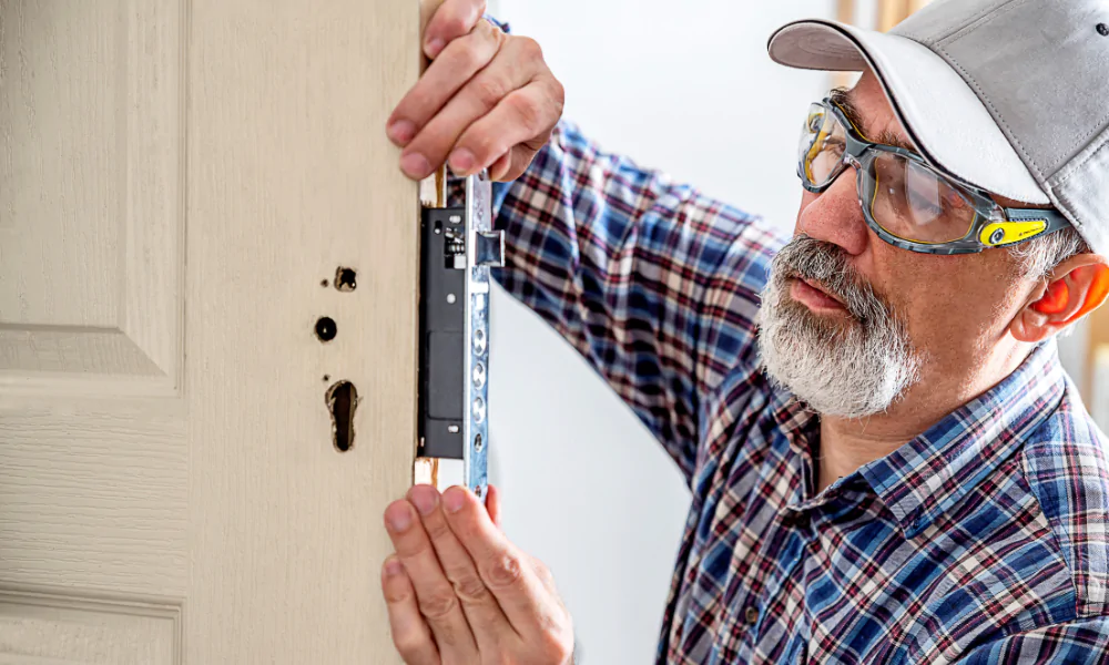 serrurier fiable à paris 10ᵉ : intervention rapide, dépannage d'urgence, ouverture de porte, changement de serrure et sécurité renforcée. service professionnel 24/7.