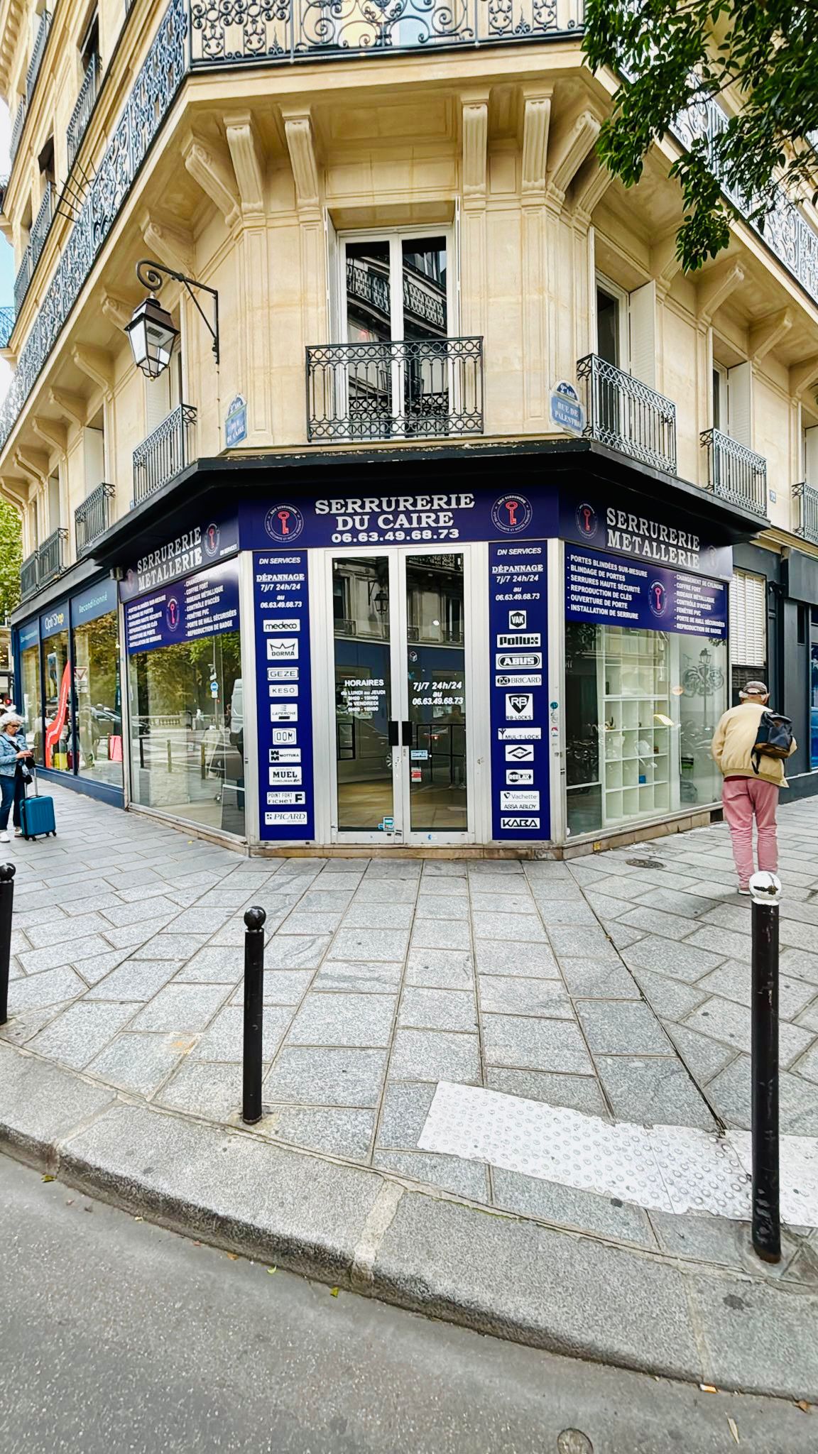 serrurier paris : installation et dépannage rapide 24/7 pour tous vos besoins en serrurerie. intervention urgente, qualité et sécurité garanties.