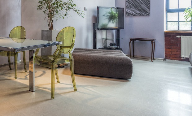 découvrez les avantages, les inconvénients et les coûts des sols en résine pour choisir la meilleure option pour votre intérieur ou extérieur.