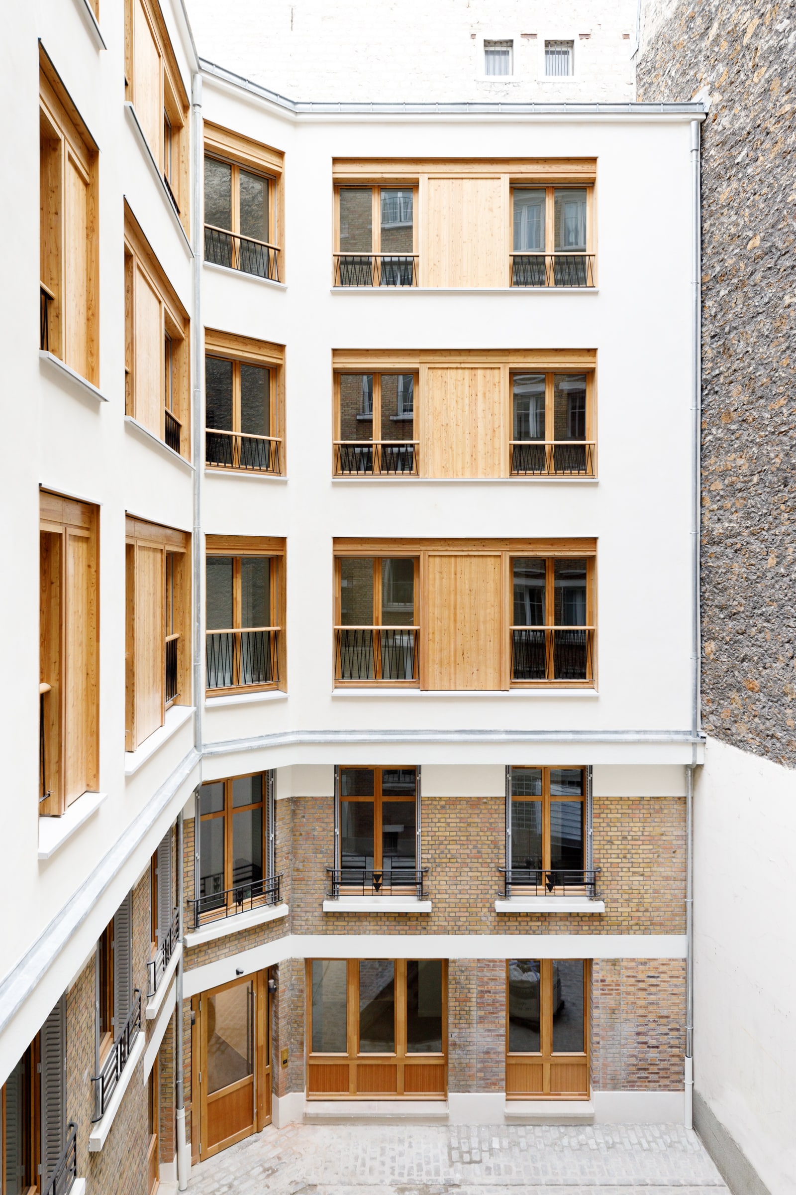 découvrez nos solutions de surélévation d'appartement pour optimiser votre espace et valoriser votre bien immobilier.