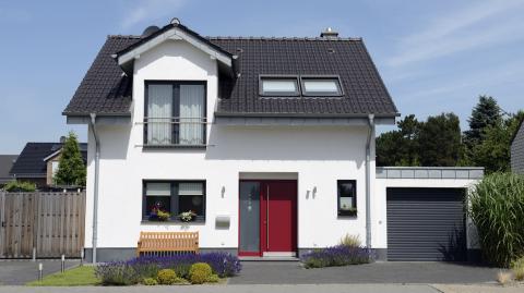 découvrez comment surélever votre maison avec l'aide d'un architecte pour optimiser votre espace et valoriser votre bien immobilier.