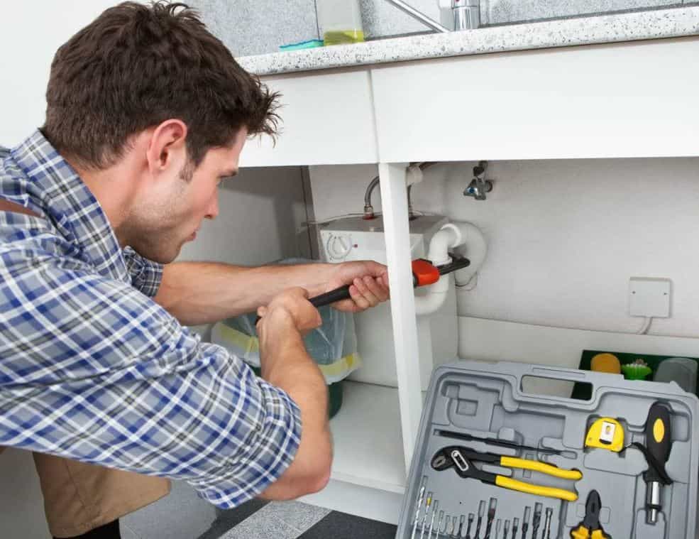 obtenez un tarif plomberie au meilleur prix instantané. comparez rapidement les offres et trouvez un plombier fiable près de chez vous.
