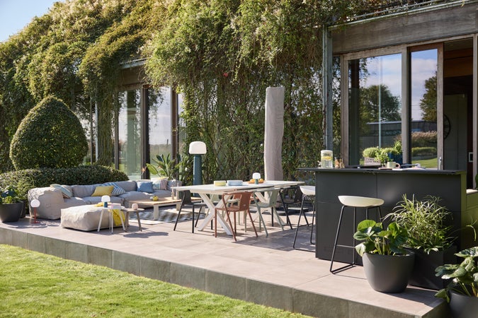 découvrez comment créer une terrasse moderne et élégante, alliant design contemporain et confort pour un espace extérieur unique et accueillant.