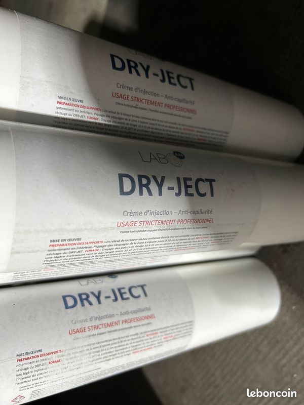 découvrez les solutions efficaces pour le traitement des remontées capillaires et protégez votre maison de l'humidité durablement.