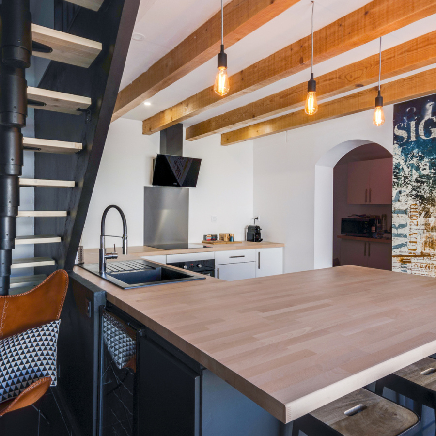 découvrez nos services professionnels pour tous vos travaux d'intérieur : rénovation, décoration, aménagement et optimisation de vos espaces de vie.