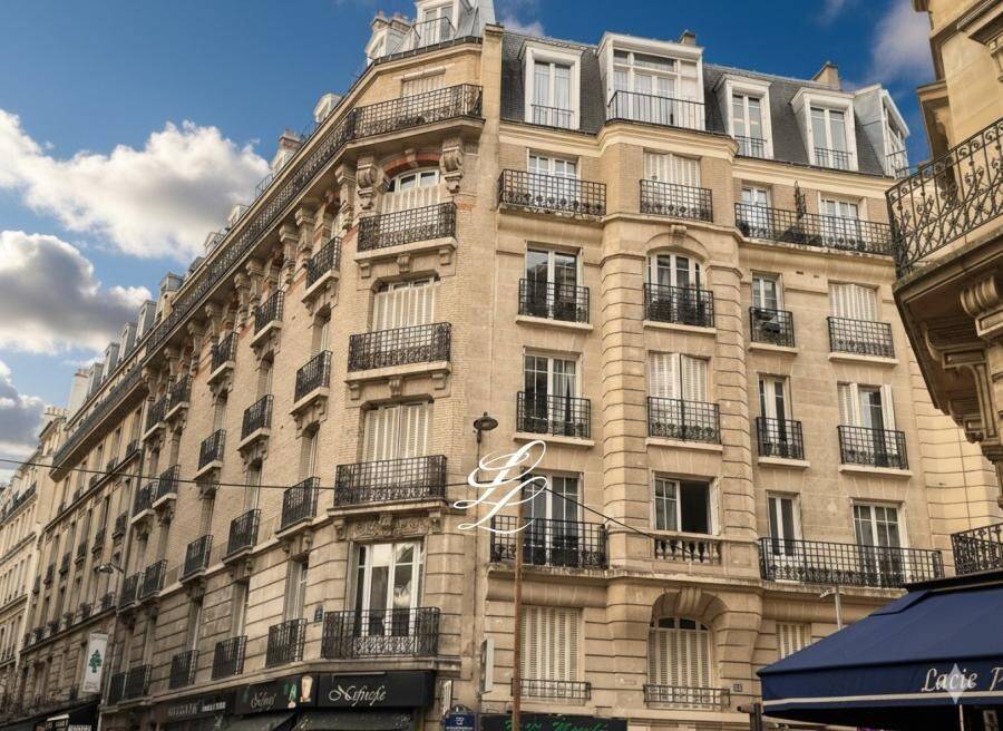 découvrez des biens à rénover dans le 15e arrondissement de paris. opportunités d'investissement pour créer votre logement sur mesure ou projet immobilier rentable.